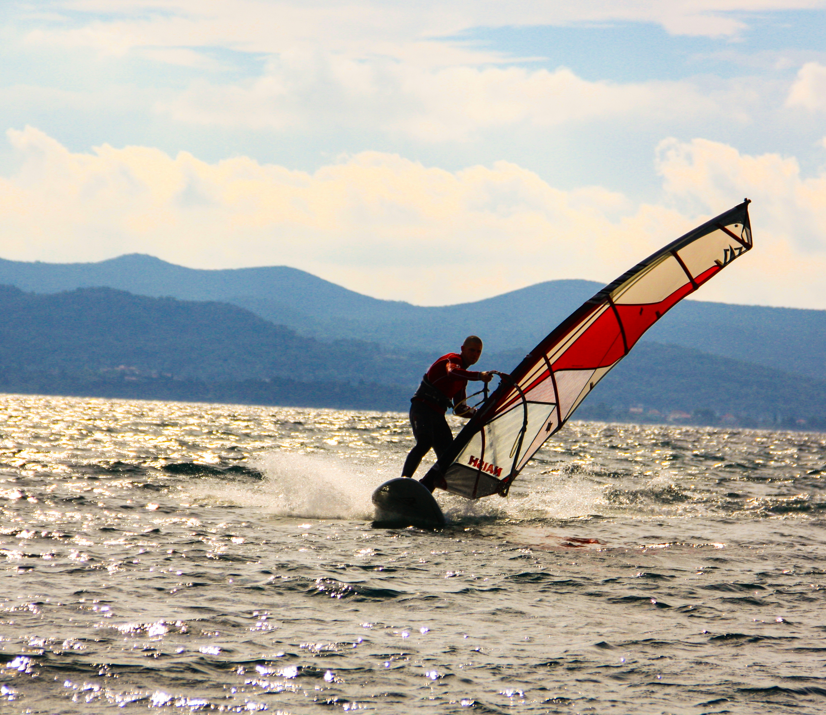 Horvát tengerpart surf