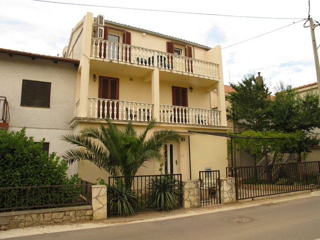 erkélyes apartman