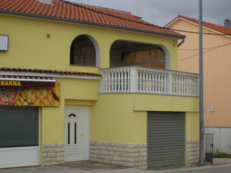 eladó családi ház Zadar