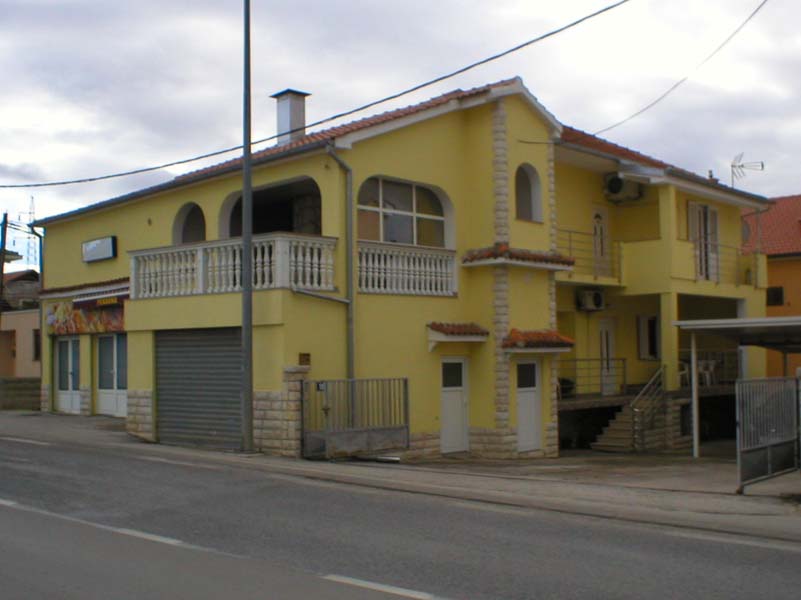 eladó családi ház Zadar